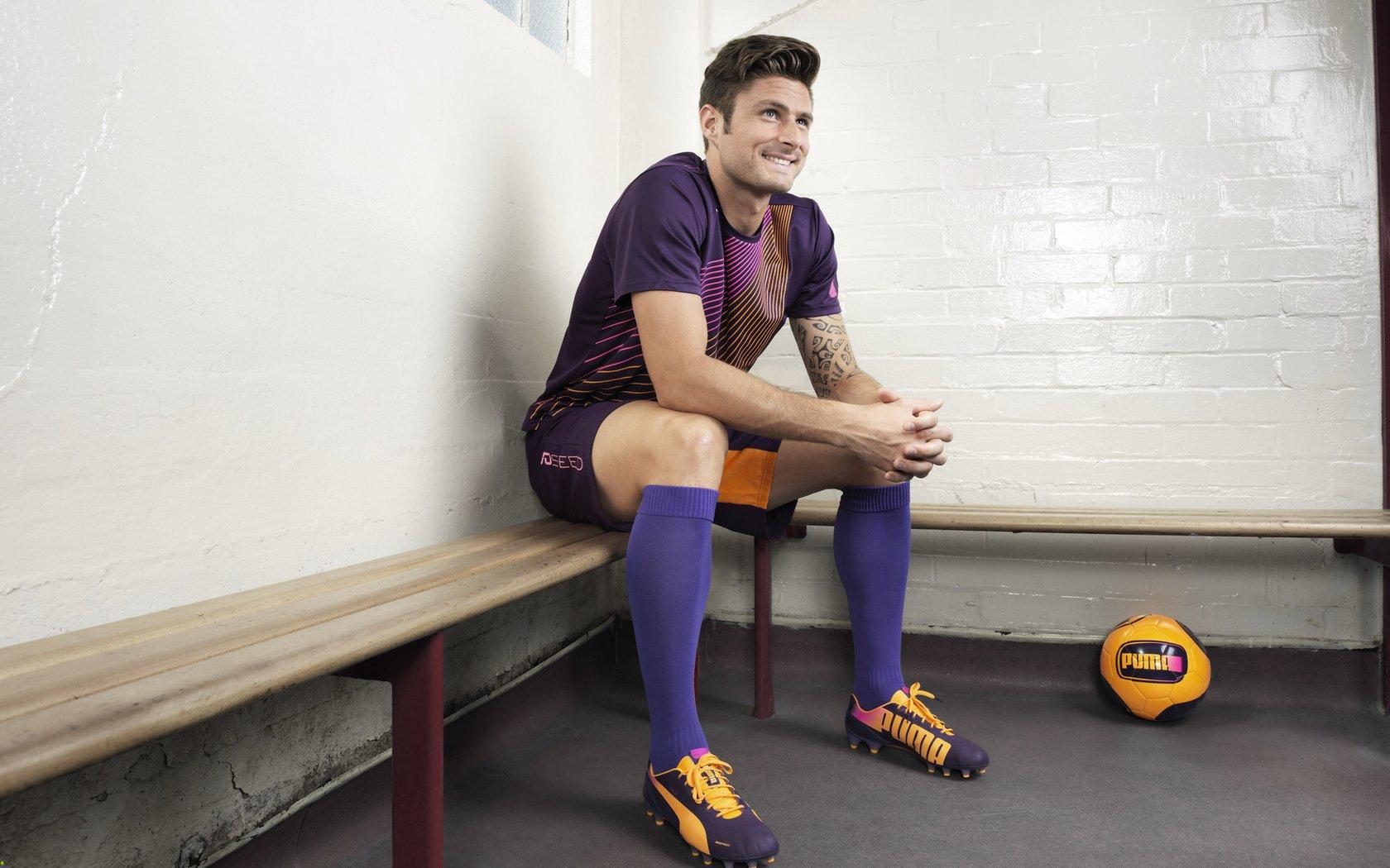 纳达尔法网14冠创历史！鏖战四小时逆转新星，红土之王传奇再续